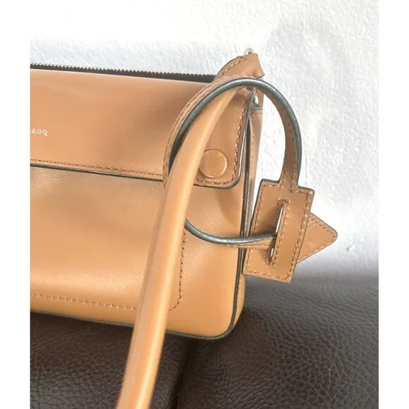 DELAROQ Triplo Caramel Leather Crossbody/Shoulder Bag W/ Adjustable Strap NEW - Picture 10 of 11